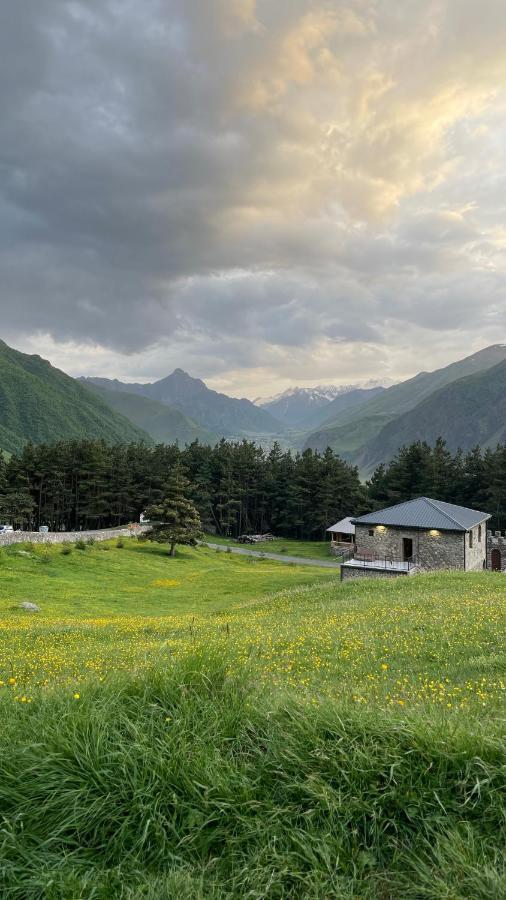 Aura Cottages 卡兹贝吉 外观 照片